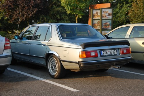 e23 728i Manual