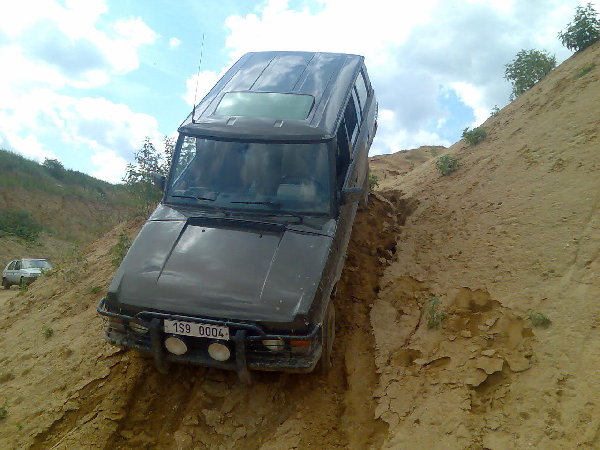 LAND ROVER 4,2