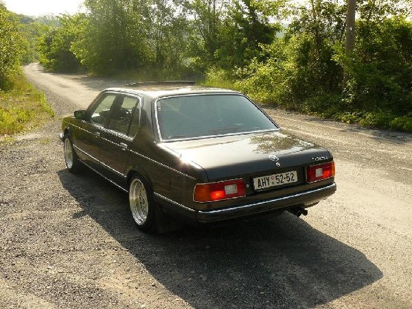 735 i A